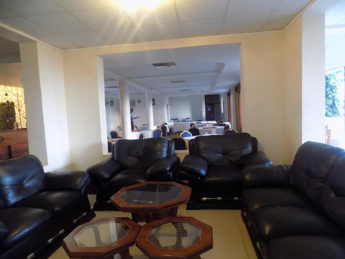 Kayegi Hotel Mbale ภายนอก รูปภาพ