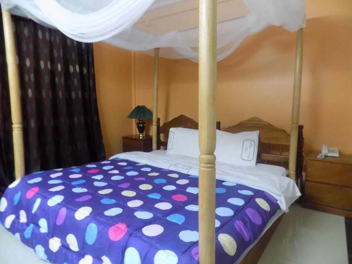 Kayegi Hotel Mbale ภายนอก รูปภาพ