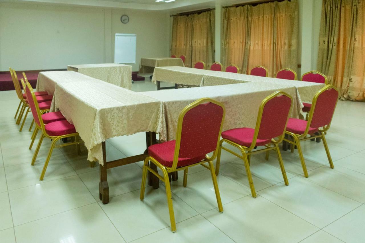 Kayegi Hotel Mbale ภายนอก รูปภาพ