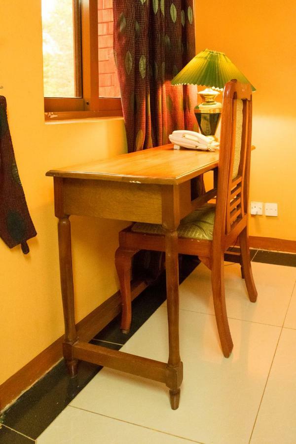 Kayegi Hotel Mbale ภายนอก รูปภาพ